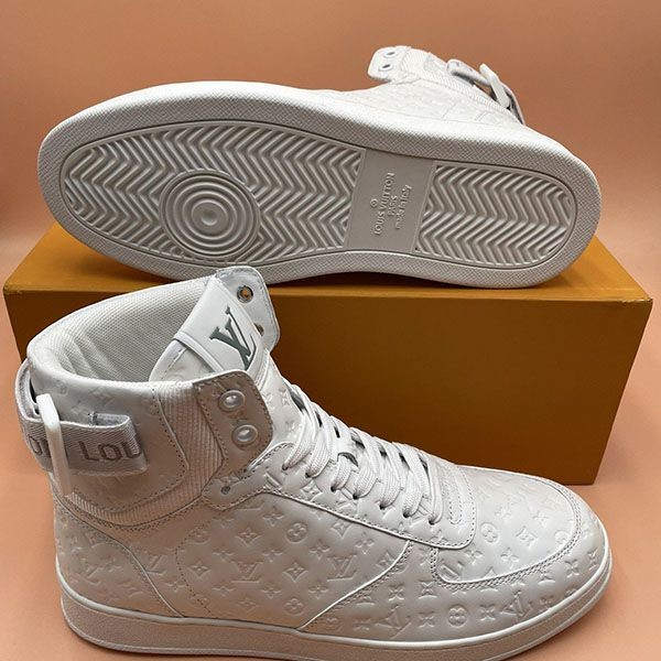 Louis Vuitton sneakers replica high cut vun93806
