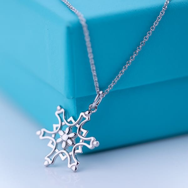 Sold out Tiffany Snowflake Necklace Replica AG925 Tin75461