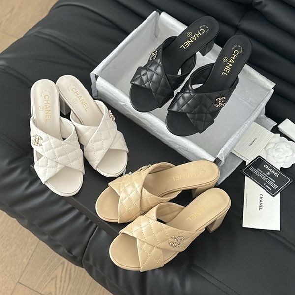 The hottest topic! 24s new Chanel chain double C chunky heel sandals fake shc83768 The hottest topic! 24s new Chanel chain double C chunky heel sandals fake shc83768