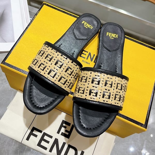 Hard to find Fendi n-grade logo sandals FF logo interlace slides fey28062 Hard to find Fendi n-grade logo sandals FF logo interlace slides fey28062