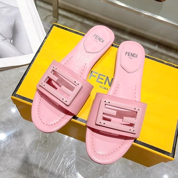 New sale Fendi replica FF BAGUETTE logo leather slide sandals fei91828