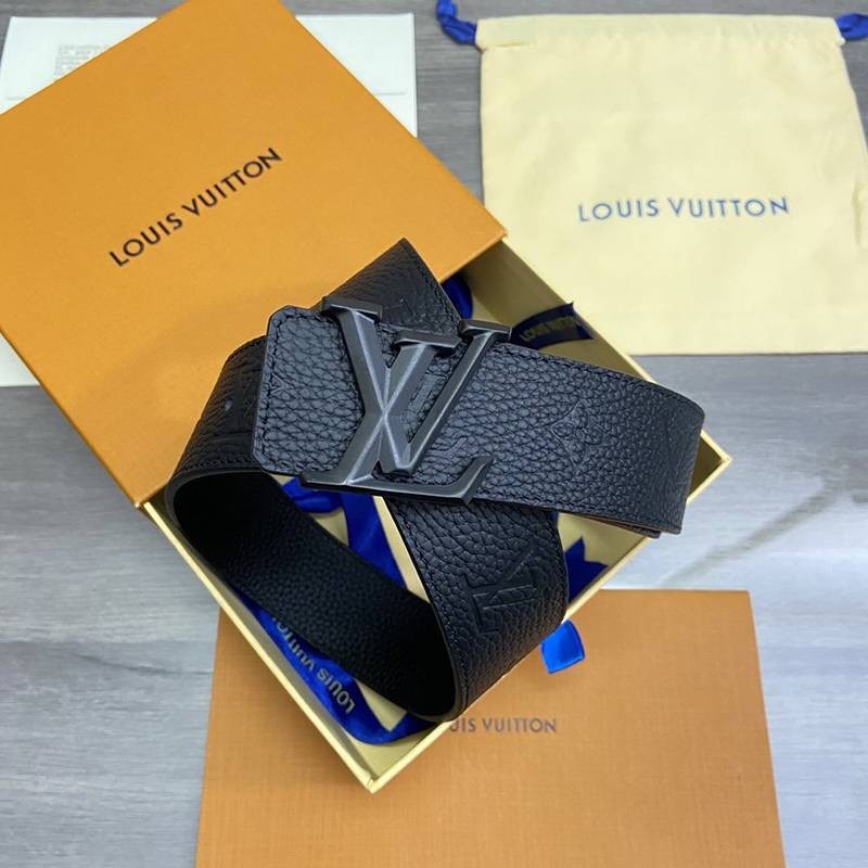 CuteLouis Vuitton Santur? LV Pyramid Replica 40MM Belt vuf83254
