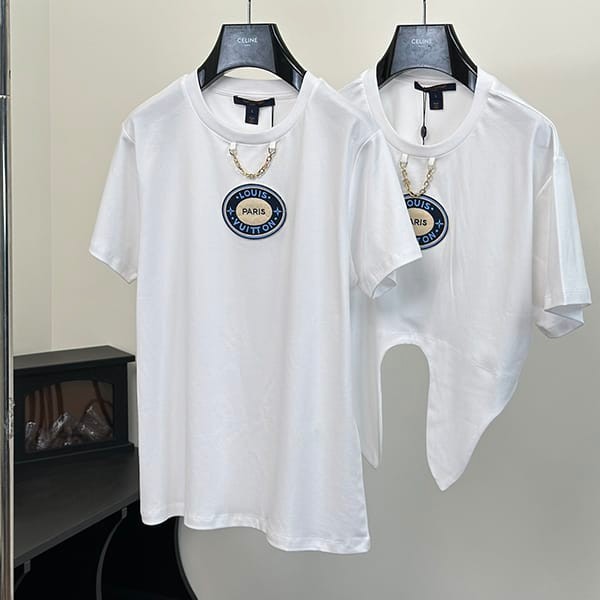 ★Popular in Japan!Louis Vuitton LV patch T-shirt summer short sleeve parody 1AFPFZ vuf90687 ★Popular in Japan!Louis Vuitton LV patch T-shirt summer short sleeve parody 1AFPFZ vuf90687