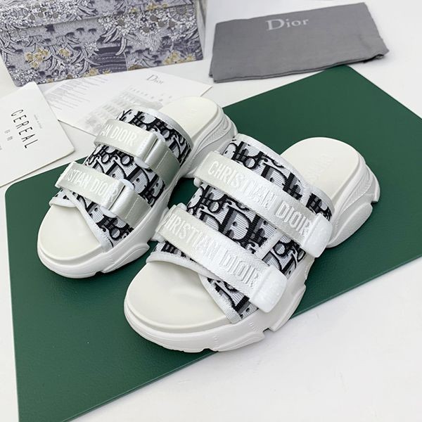 Attention ★ New classic Dior platform sandals fake der52702