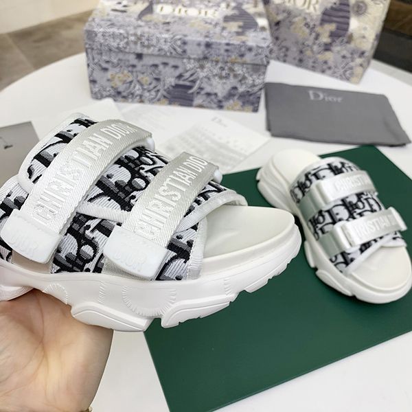 Attention ★ New classic Dior platform sandals fake der52702