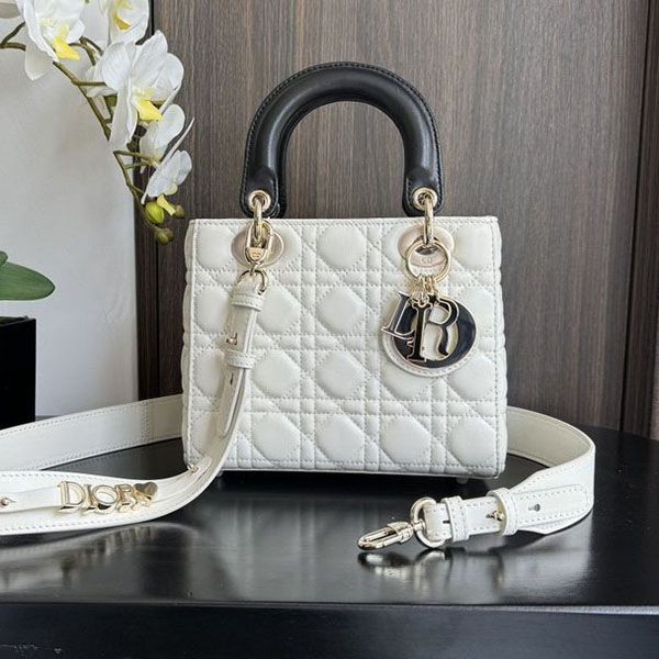 Very popular Dior small bag replica deo43047 Very popular Dior small bag replica deo43047