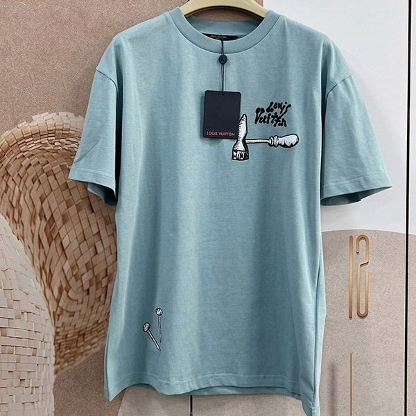 Louis Vuitton Multi-Tool Embroidered T-Shirt Replica 1AB5IJ Louis Vuitton Multi-Tool Embroidered T-Shirt Replica 1AB5IJ