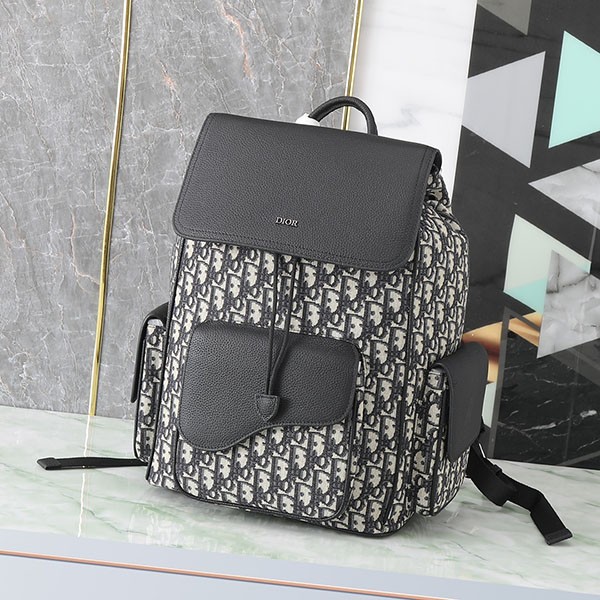 Modern and functional Dior copy oblique saddle backpack 1adba041yks_h27e Modern and functional Dior copy oblique saddle backpack 1adba041yks_h27e