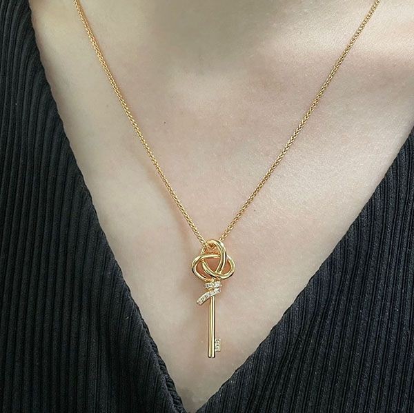 Perfect as a gift: Tiffany medium key pendant replica, gorgeous Tiy95508 Perfect as a gift: Tiffany medium key pendant replica, gorgeous Tiy95508