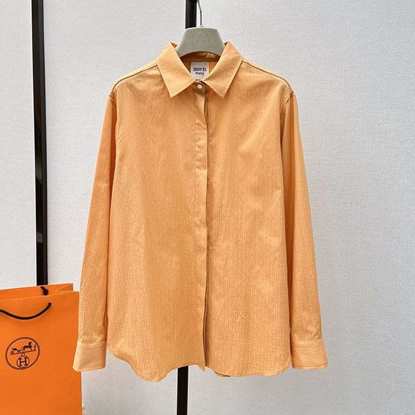 A replica men's-like shirt with a Hermes motif loved by many celebrities erz81763