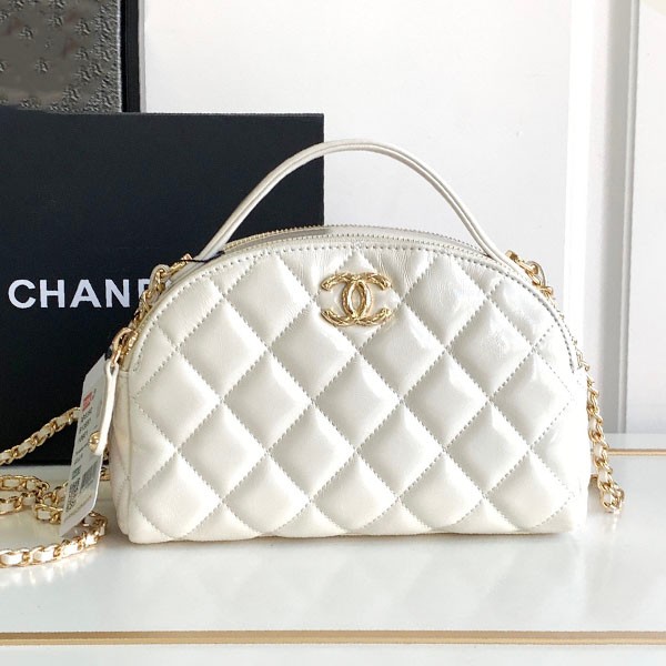 Rare! Mini bag [Chanel copy] Gold chain clutch lambskin AP3088
