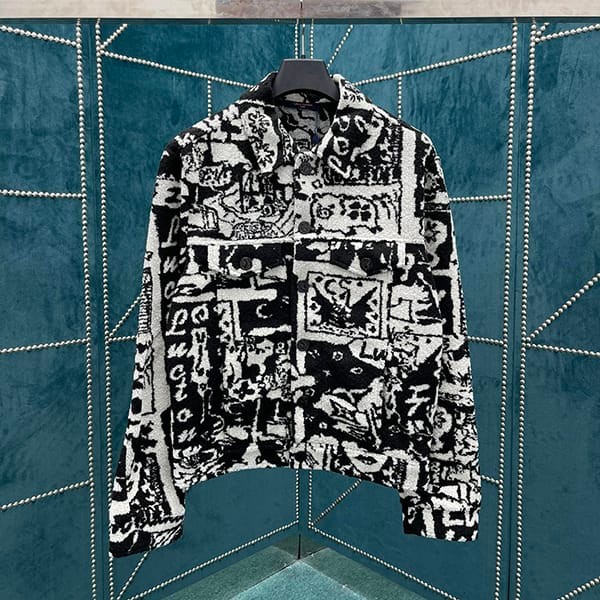 Louis Vuitton Fleece Comic Wool Jacket Replica 1AB5DN, loved by many celebrities Louis Vuitton Fleece Comic Wool Jacket Replica 1AB5DN, loved by many celebrities