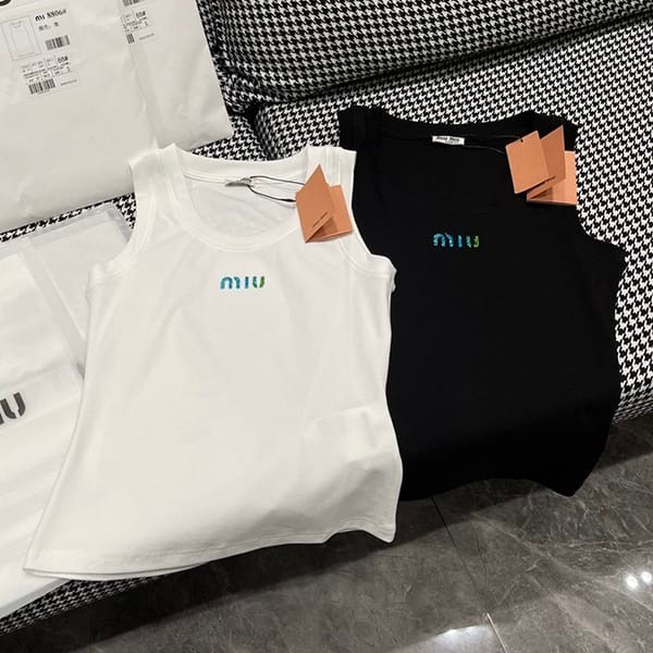 Eye-catching color Miu Miu replica logo cotton T-shirt in 2 colors myz77338 Eye-catching color Miu Miu replica logo cotton T-shirt in 2 colors myz77338