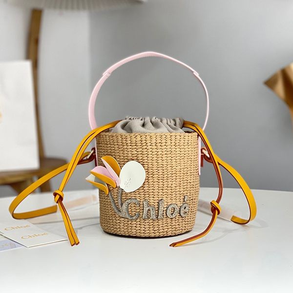 Attention-grabbing! [Chloe] Basket bag, drawstring bag, fake strap, logo cha67976