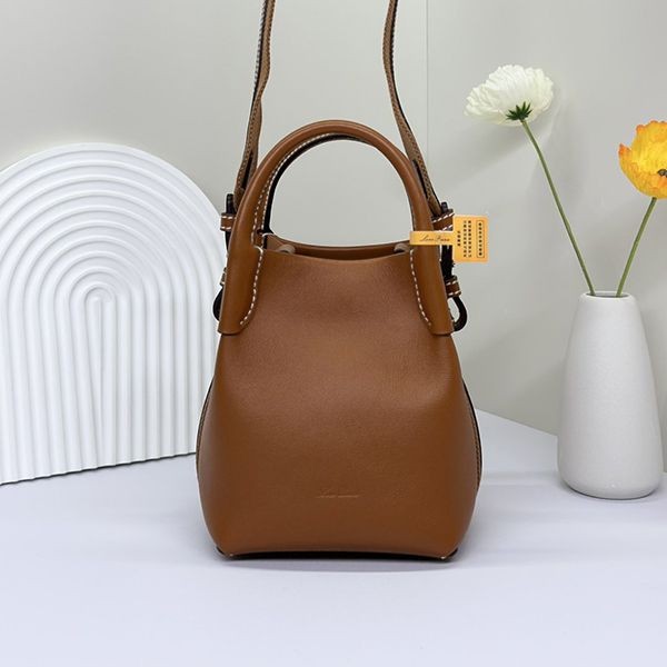 Loro Piana Micro Vail Faux Leather Shoulder Handbag FAN0807 Loro Piana Micro Vail Faux Leather Shoulder Handbag FAN0807