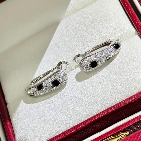 Very popular all over the world? Cartier Panthere de Earrings Replica N8515155