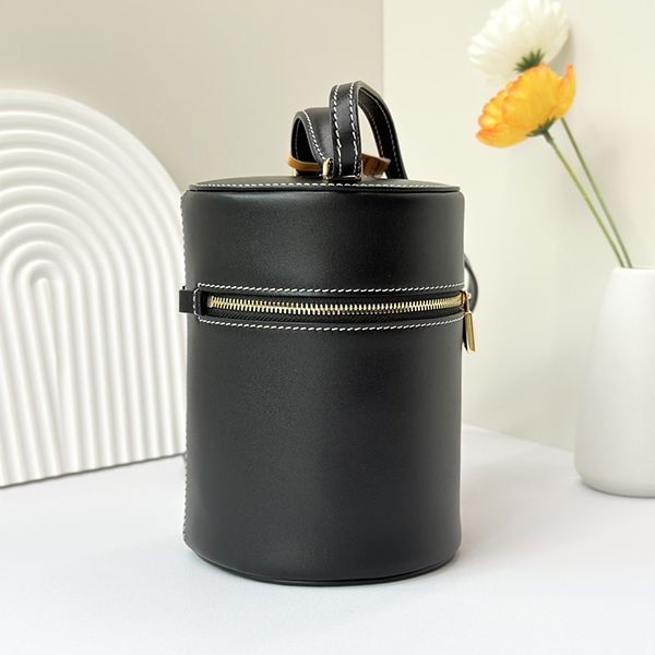 Perfect as a gift? Loro Piana Medium Extra Case Fake roi70609