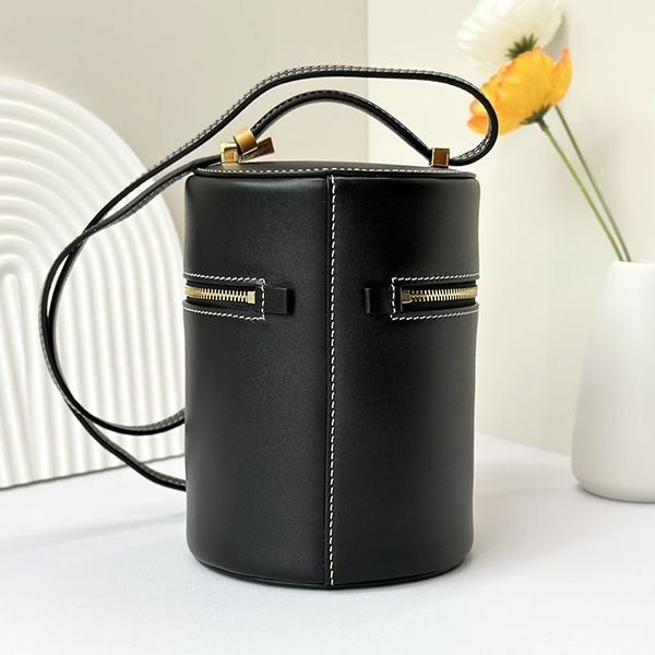 Perfect as a gift? Loro Piana Medium Extra Case Fake roi70609