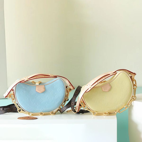 [Not available in Japan ★ Hard to find] Louis Vuitton Croissant PM Replica M24021