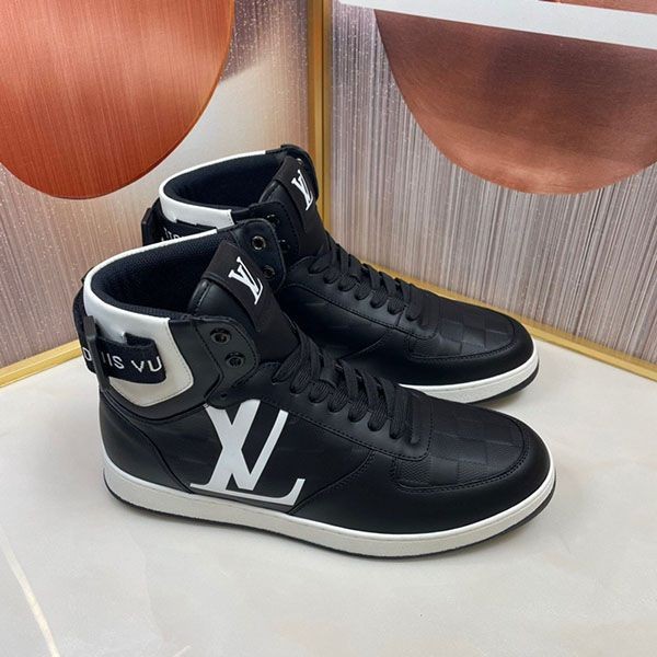 Louis Vuitton Monogram Sneakers Replica vuw75437