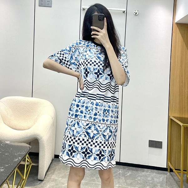 [Stylish in one piece?] Louis Vuitton T-shirt dress replica tunic 1ABQEY