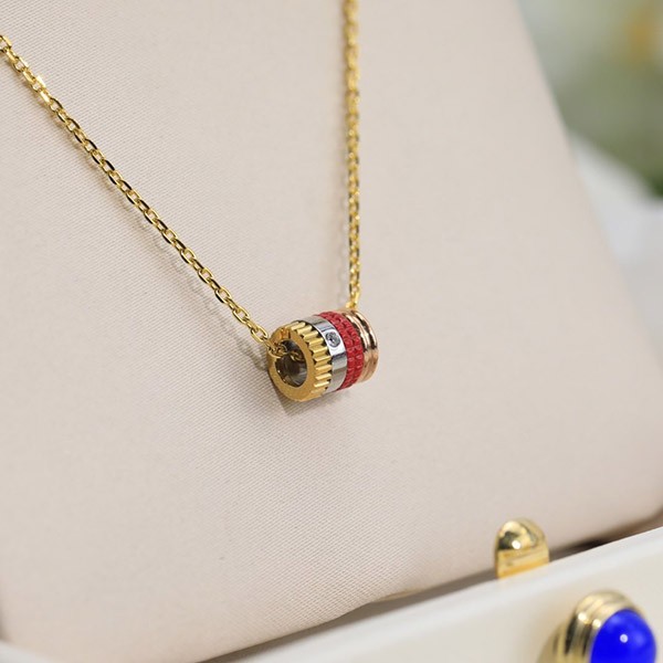 Boucheron Replica Quatre Red Pendant Small JPN00617