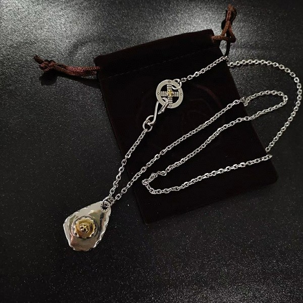 Goro's Metal Imitation Stamp with Gold Metal Thin Square Chain gox86045