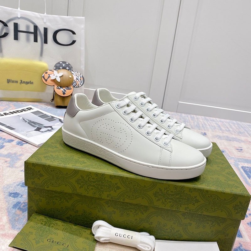 Sold out Gucci embroidered women's sneakers replica guy96761 Sold out Gucci embroidered women's sneakers replica guy96761