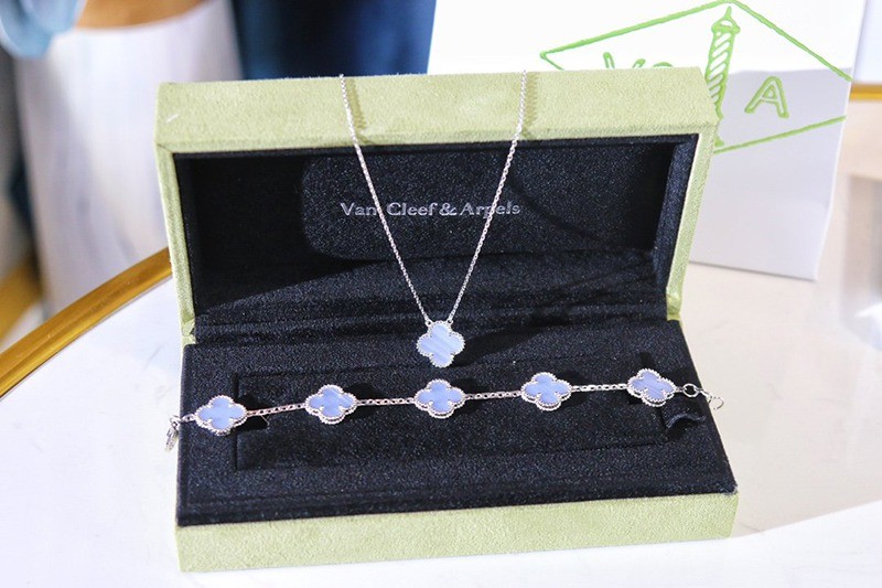 Rare Van Cleef & Arpels Vintage Alhambra Bracelet Replica VCARP34900