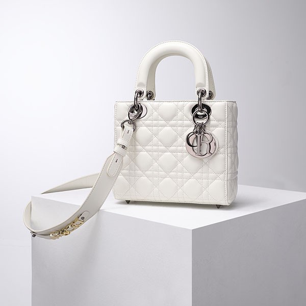 [Even the charms are stylish?] Lady Dior replica small handbag M0538OCEA