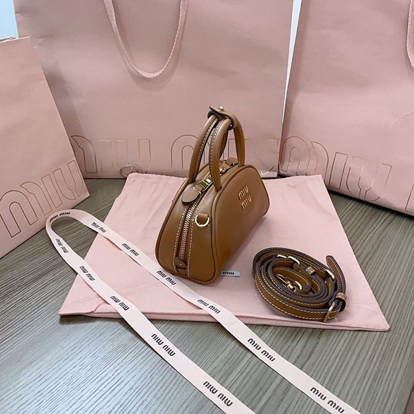 Secured Miu Miu Leather Top Handle Bag Replica myt48319