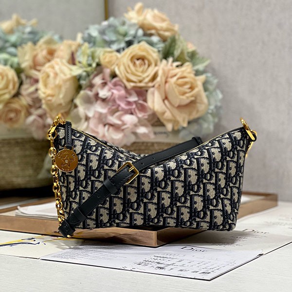 Dior Star Hobo Bag with Chain Replica S3202UTZQ_M928