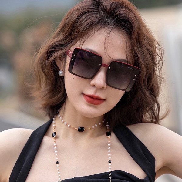 I definitely want it! Cute Miu Miu sunglasses replica myu51579