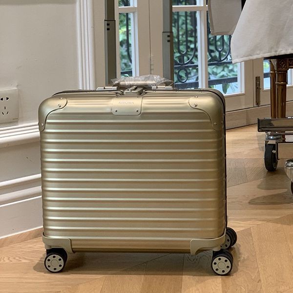 Limited edition, rare Rimowa Stealth Business suitcase, Grade N rig74129 Limited edition, rare Rimowa Stealth Business suitcase, Grade N rig74129