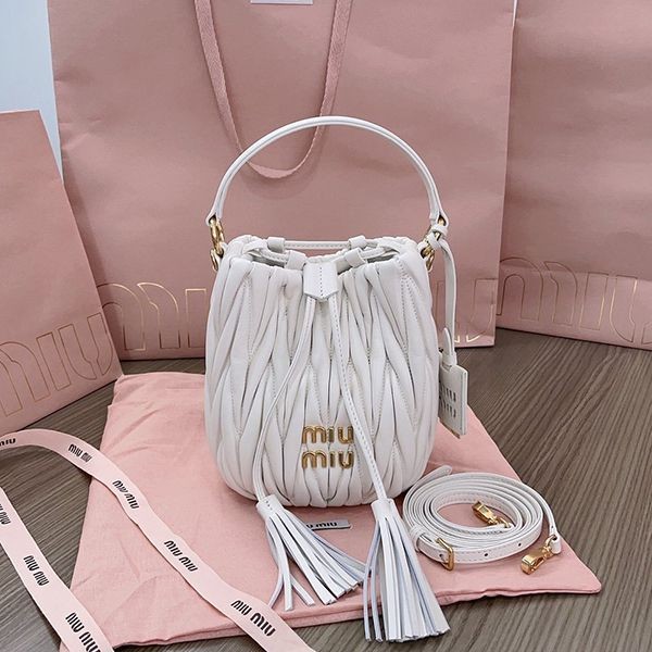 No.1 Popular Miu Miu Matelasse Leather Replica Bucket Bag myc55841 No.1 Popular Miu Miu Matelasse Leather Replica Bucket Bag myc55841