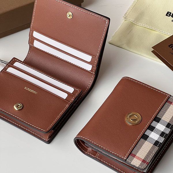 Burberry Small Replica Wallet Bi-fold Wallet Baj43367
