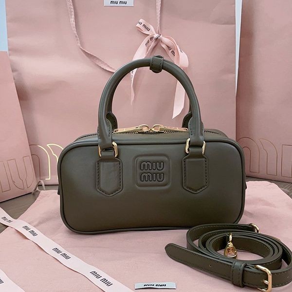 Attention ★ Miu Miu Leather Logo Shoulder Fake Top Handle Small Bag myd30892 Attention ★ Miu Miu Leather Logo Shoulder Fake Top Handle Small Bag myd30892