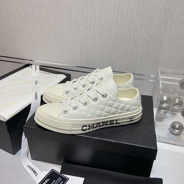 ★Japan!! Popular! Chanel Converse collaboration sneakers replica she99565 ★Japan!! Popular! Chanel Converse collaboration sneakers replica she99565