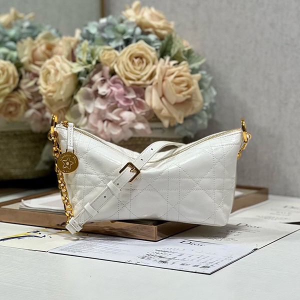 [The star charm is cute!] Dior Nomade Small Bag Replica Macrocannage Calfskin M7220UMIG