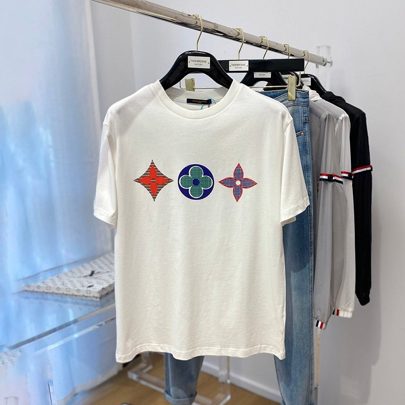 For spring and summer!Louis Vuitton T-shirt copy, shorts, denim sneakers! Short sleeve 1A7WIE For spring and summer!Louis Vuitton T-shirt copy, shorts, denim sneakers! Short sleeve 1A7WIE
