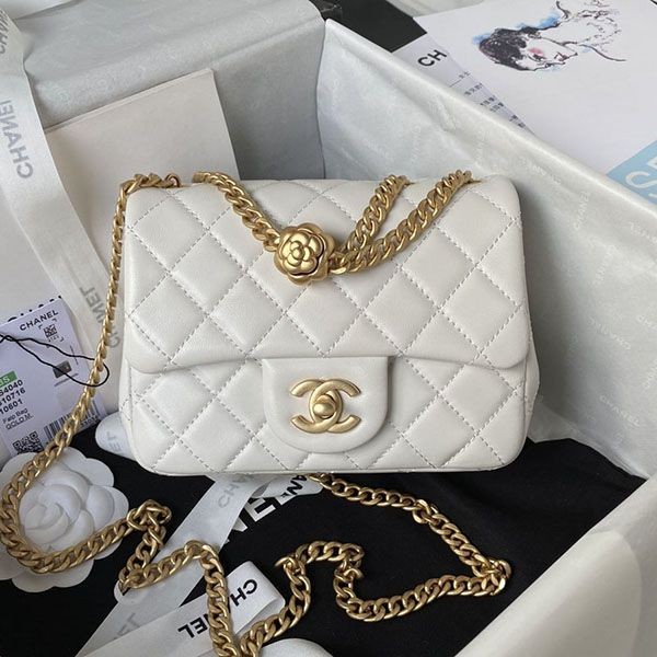 Perfect as a gift: Chanel replica mini flap bag shl55986 Perfect as a gift: Chanel replica mini flap bag shl55986