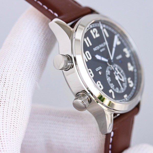 Patek Philippe Replica Calatrava Pilot Travel Time Ref.5524G-001 Varnished Blue Dial