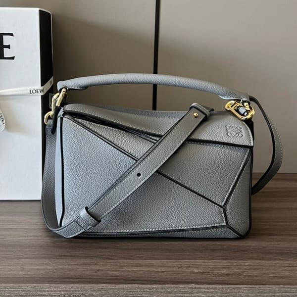 Classic Loewe Satin Calf Puzzle Edge Bag Replica Small lof86647 Classic Loewe Satin Calf Puzzle Edge Bag Replica Small lof86647