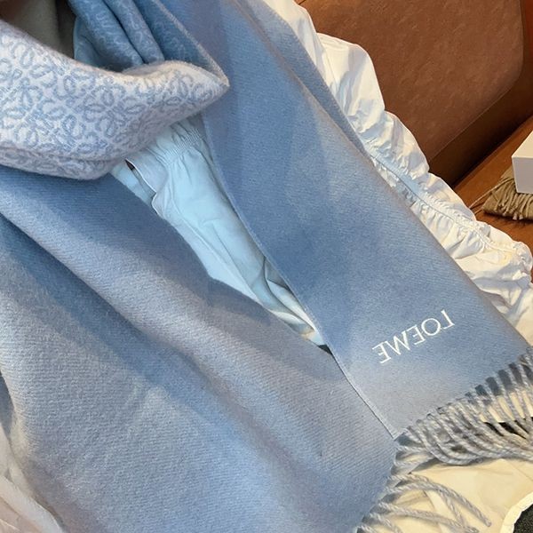 I definitely want it! Cute? Loewe Anagram Cashmere Scarf Replica low91614