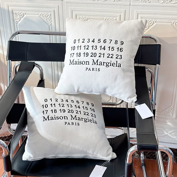 Maison Margiela Cushion Replica Mav95479