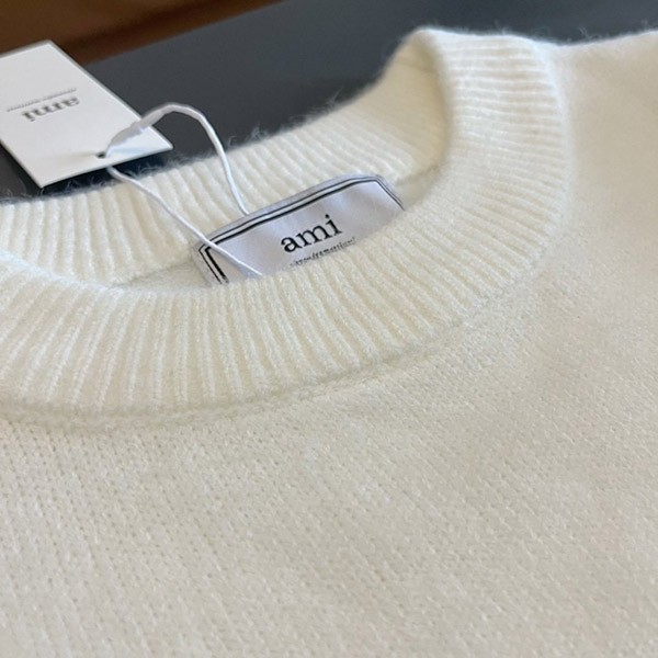 Immediate delivery Ami Paris AMI DE COEUR crew neck sweater copy aml69527