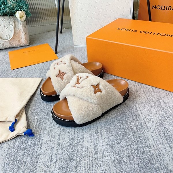 The rising popularity of Louis Vuitton Paseo Line Mule Replica Monogram 1AA1W0 The rising popularity of Louis Vuitton Paseo Line Mule Replica Monogram 1AA1W0