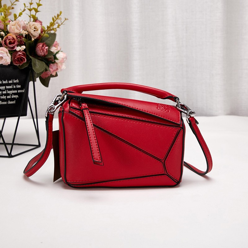 Eye-catching colors Loewe Puzzle Bag Replica Soft Grain Calf Puzzle Mini Handbag lol76110 Eye-catching colors Loewe Puzzle Bag Replica Soft Grain Calf Puzzle Mini Handbag lol76110