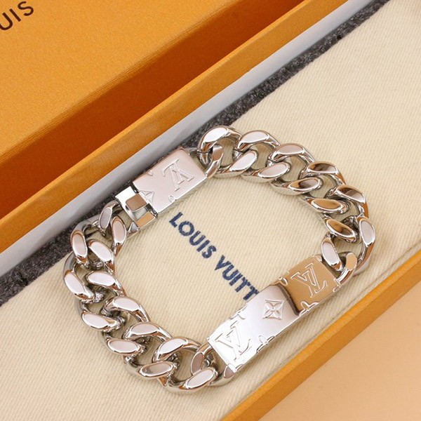 Not available in Japan [Rare] Louis Vuitton Replica ☆ Bracelet Monogram Chain Bracelet M002701