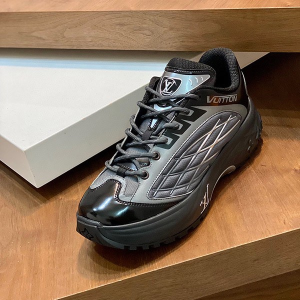 Louis Vuitton Replica Sneakers Line Technical Metallic Logo 1ABZ2Y